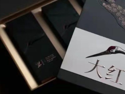 黑色系茶葉包裝盒，簡(jiǎn)約而不失高檔