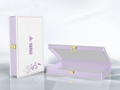 禮品包裝盒在進行覆膜工藝時，有色差嗎？