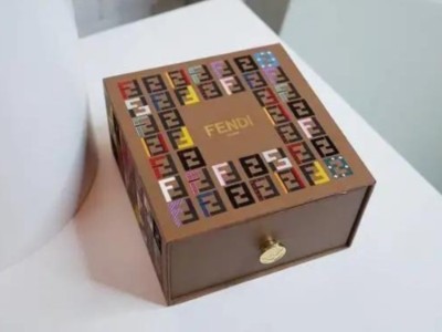 中秋送什么禮？精品盒廠家挑選幾款月餅禮盒，送禮倍有面子！